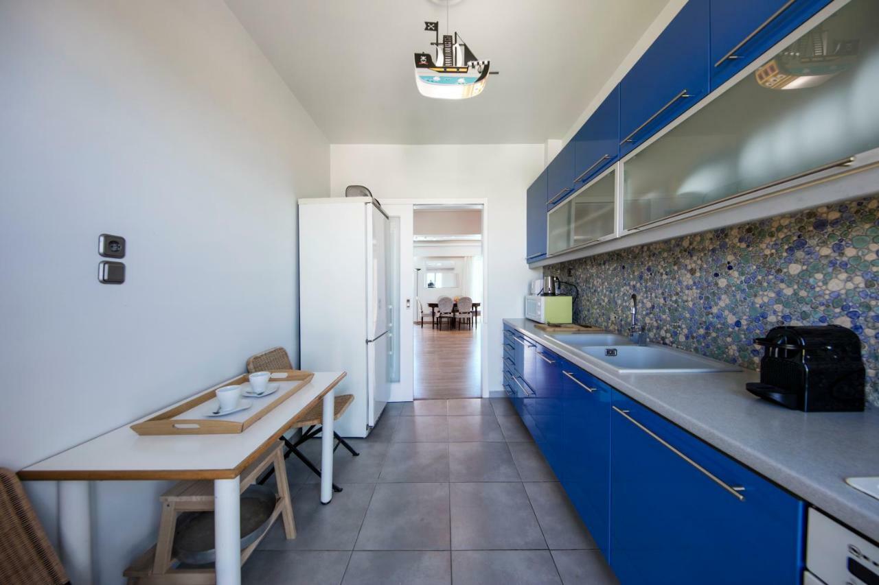 Walking In Alimos Apartment. 雅典 外观 照片