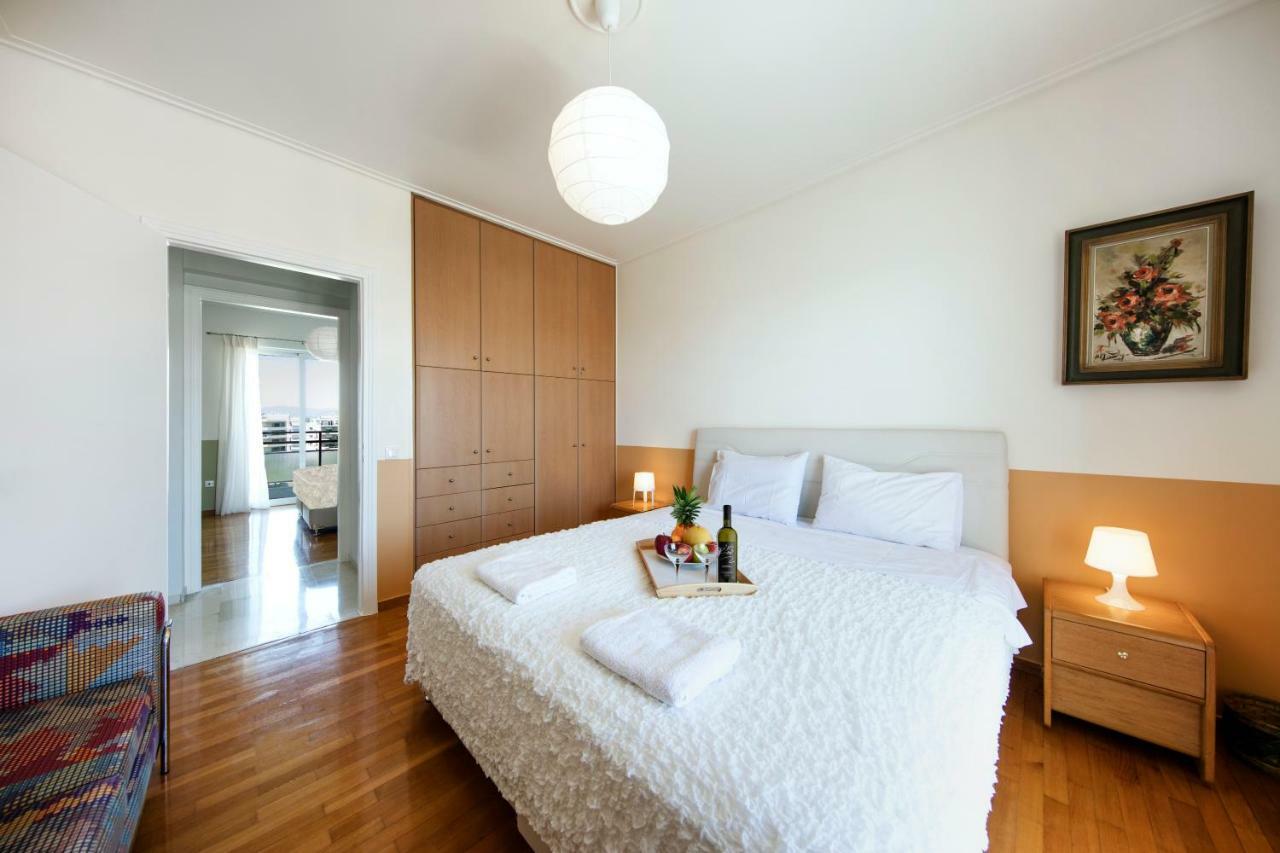 Walking In Alimos Apartment. 雅典 外观 照片